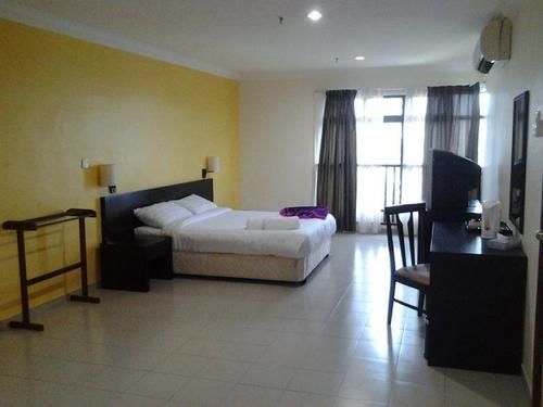 פורט דיקסון Puteri Beach Resort מראה חיצוני תמונה